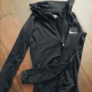 Small Nike 1/2zip workout shirt